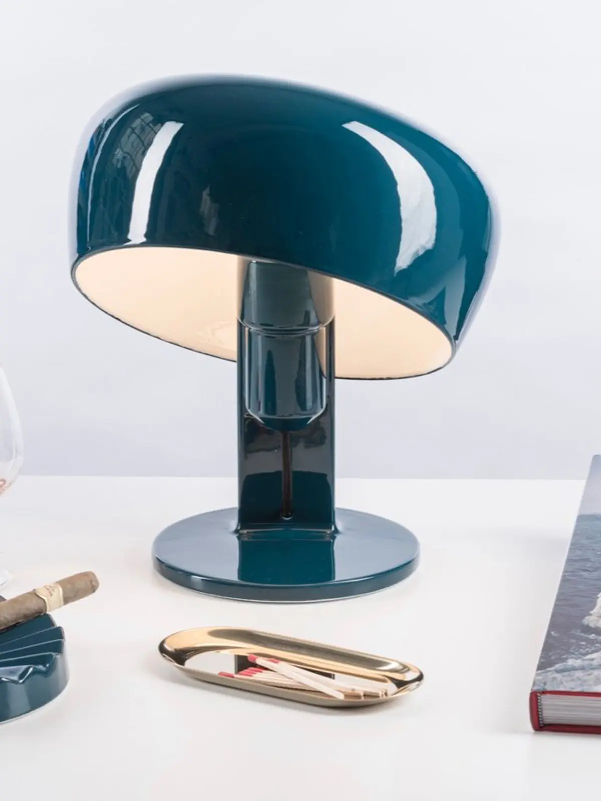Tischleuchte, Formagenda, Coppola Table in Petrol, Design: Benjamin Hopf DesignOrt Blog: Designerleuchten in Blau Formagenda Coppola Tischlampe Petrol