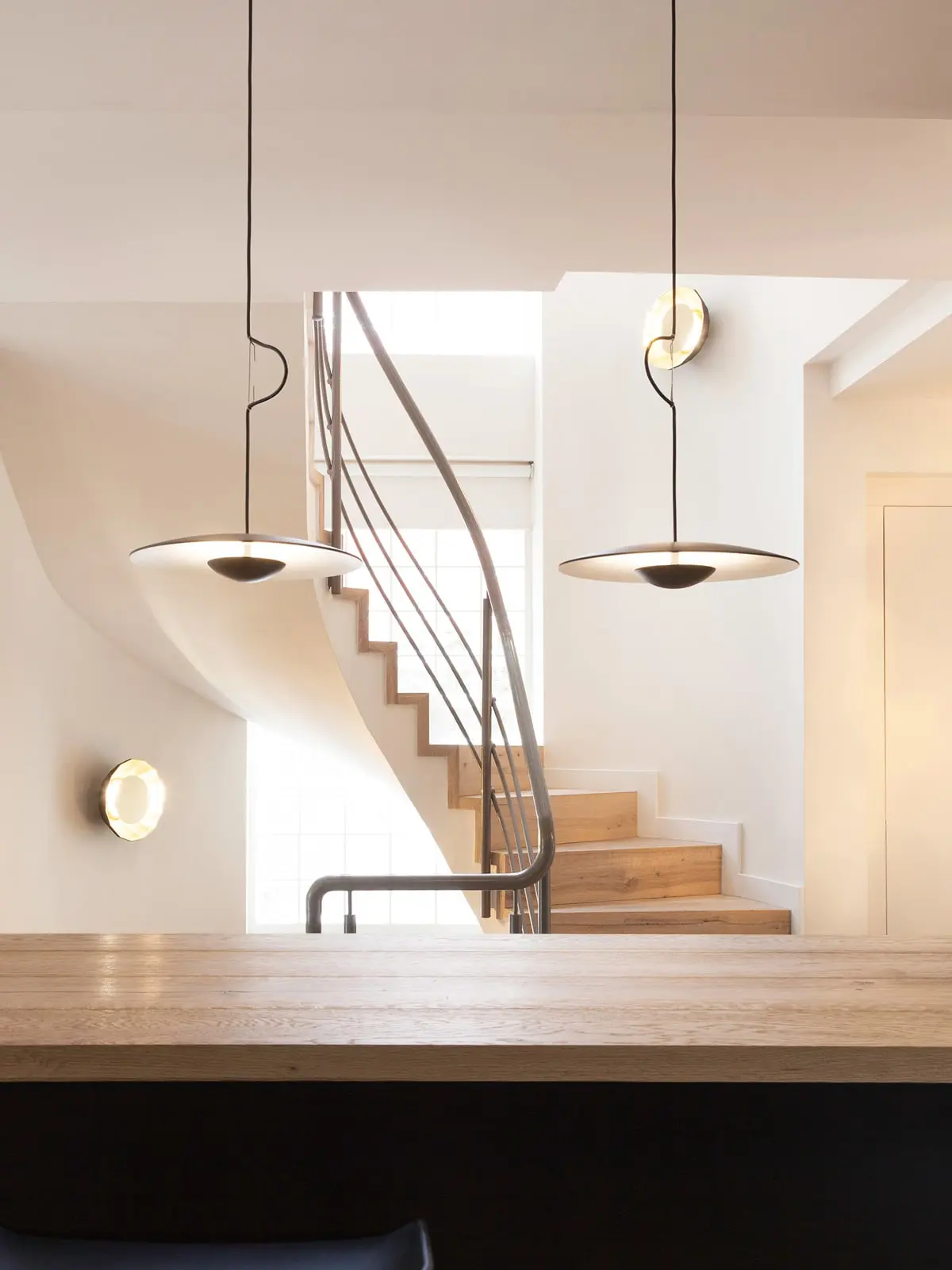 DesignOrt Blog: Holzleuchten Zwei Ginger Pendelleuchten DesignOrt Blog: Holzleuchten Zwei Ginger Pendelleuchten im Raum