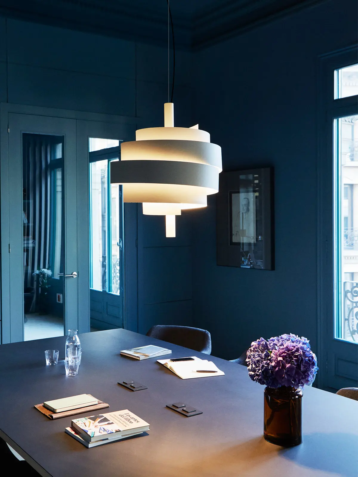 Pendelleuchte Marset über Tisch DesignOrt Blog: Pendelleuchte Piloa von Marset