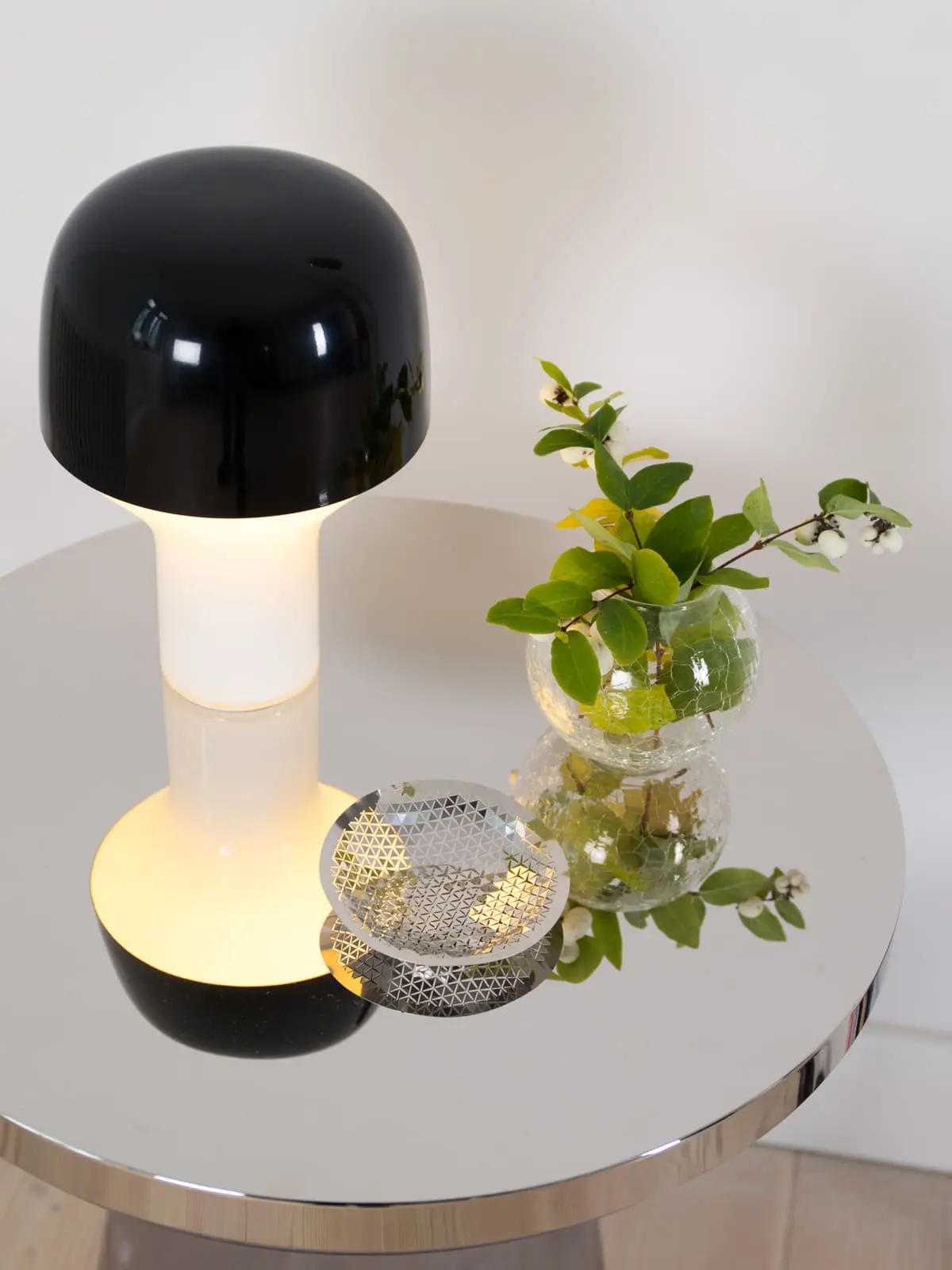 DesignOrt Blog: Die Designwelt von TEO Tischlampe Cap DesignOrt Blog: Die Designwelt von TEO Tischlampe Cap