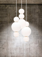 dreiflammiger Lüster aus Opalglas Pearls Chandelier 3 Formagenda LED