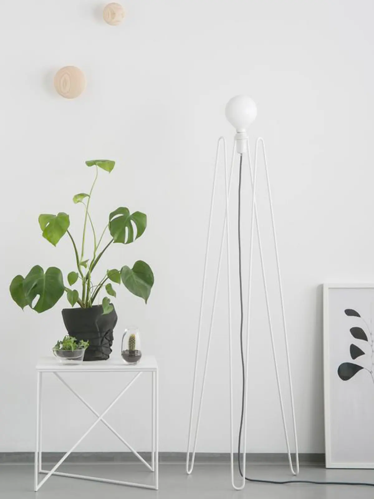 DesignOrt Blog: Trend: Nackte Glühbirne Grupa Products Stehleuchte Model DesignOrt Blog: Trend: Nackte Glühbirne Grupa Products Stehleuchte Model in Weiss