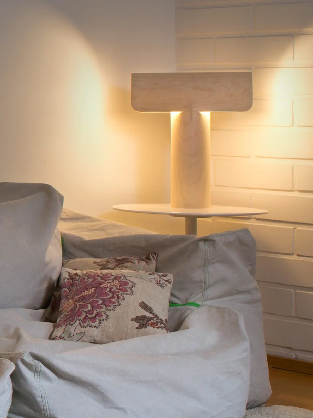 DesignOrt Blog: Die Designwelt von Secto Design Teelo 8020 DesignOrt Blog: Die Designwelt von Secto Design Teelo 8020 Tisch Lampe aus Holz Secto Design