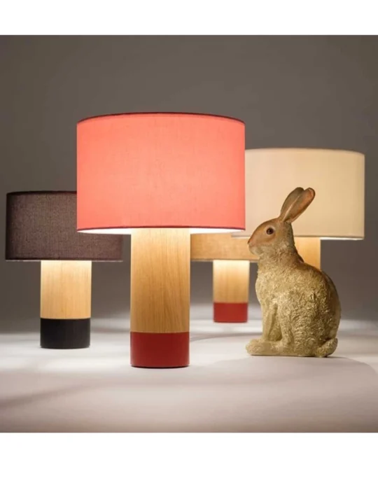 Domus Tischlampe Klippa nachhaltige Tischleuchte aus Holz und Textil Made in Germany