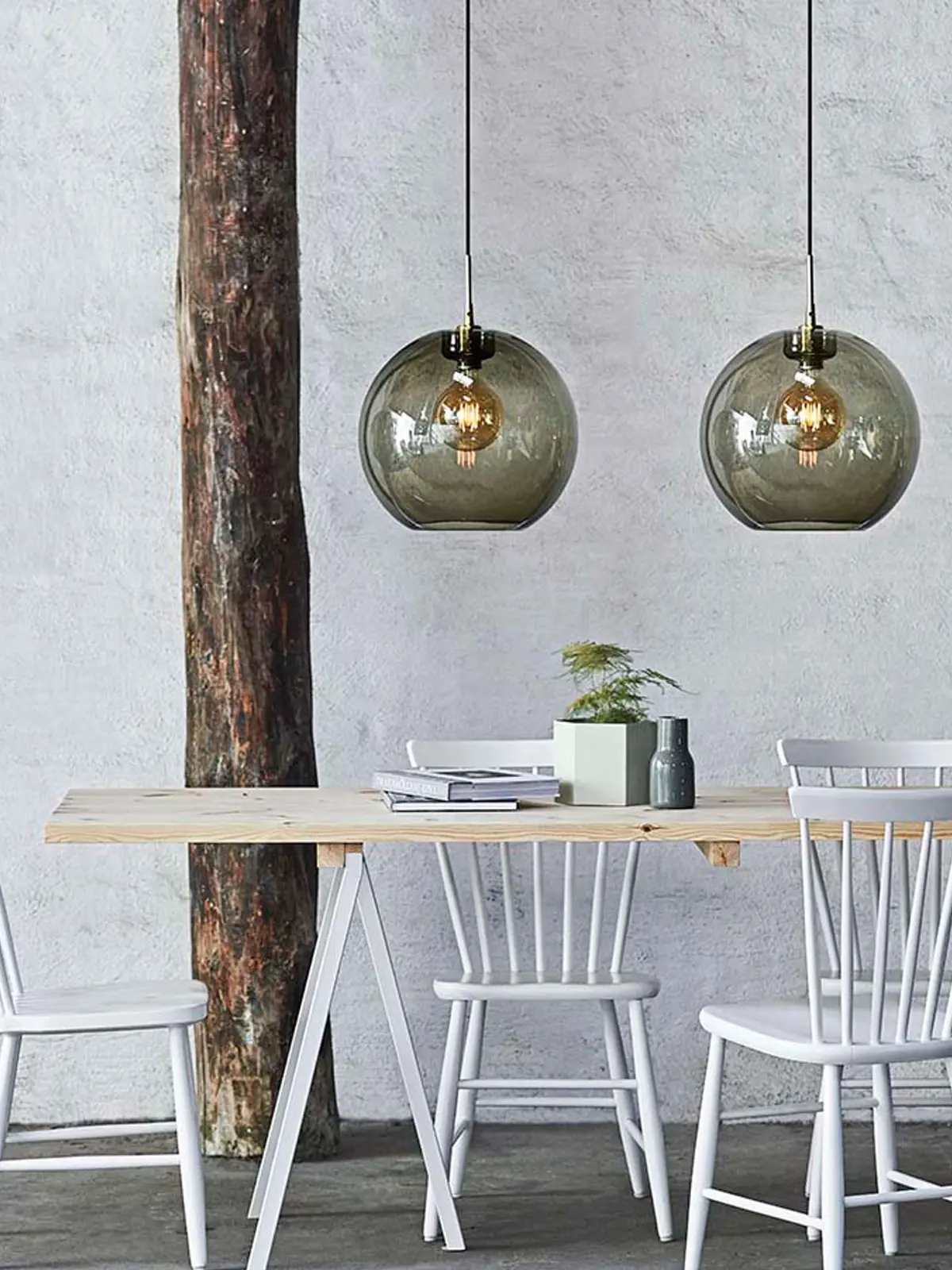 Gloria Pendelleuchte von Belid DK runde Glasleuchte aus Rauchglas DesignOrt Lampenblog