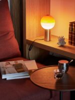 Marset Dipping Light Tischleuchte mit gefärbtem Glas