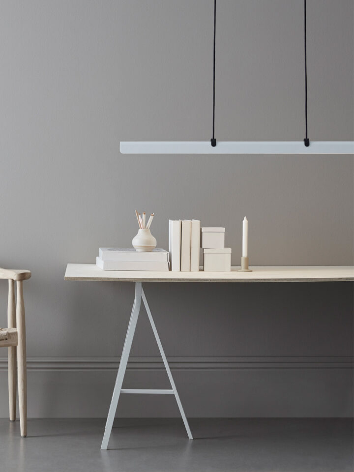 Fold Linear lange LED Pendelleuchte von Belid