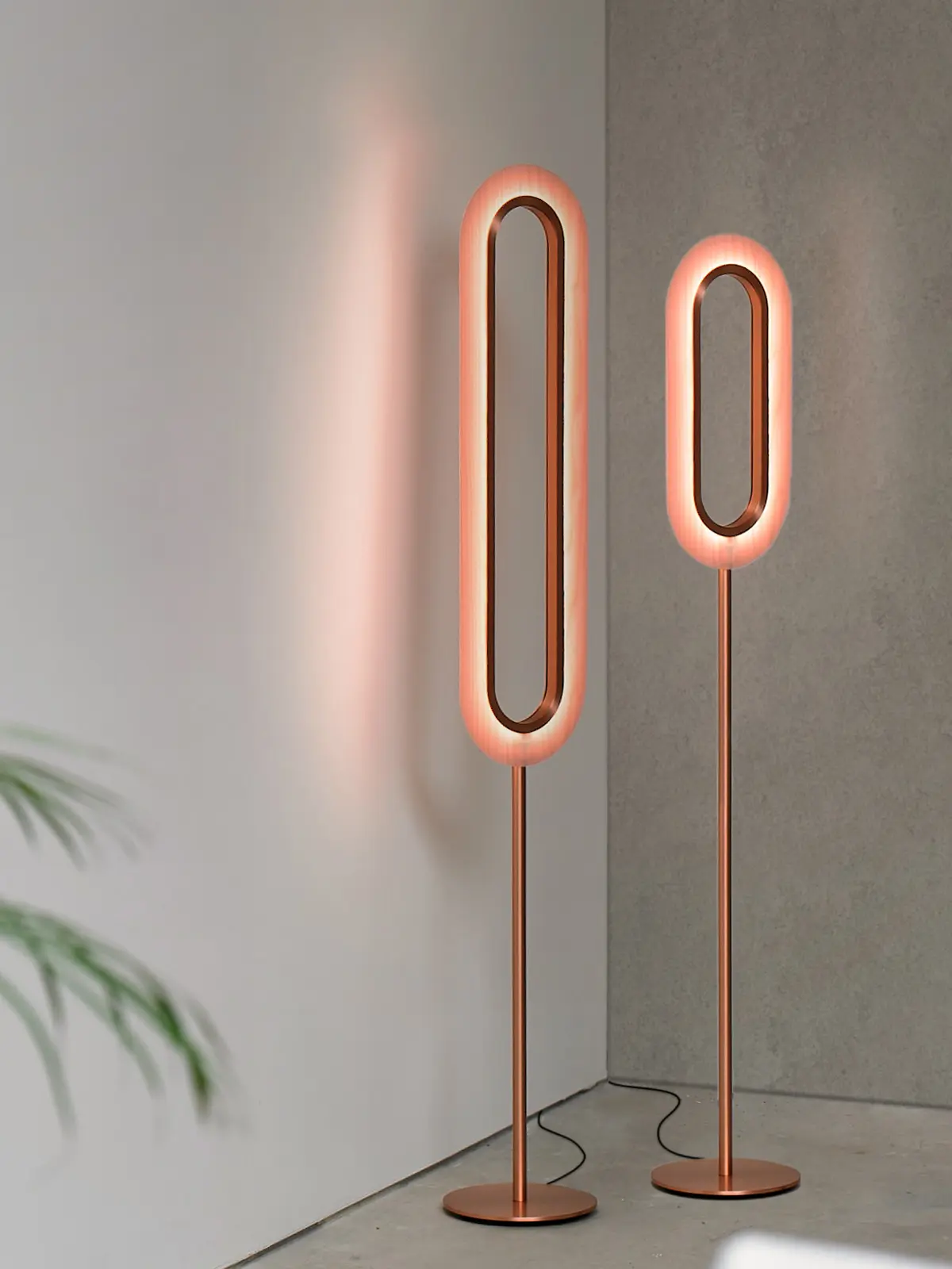 Lampen Blog Moderne Stehleuchten Lens Stehlampe in Kupfer