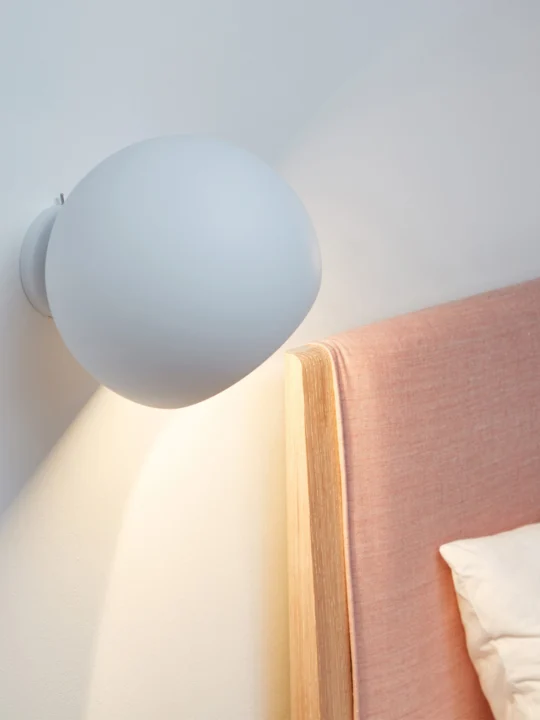 Tilt Globe Wall Short Wandleuchte NYTA