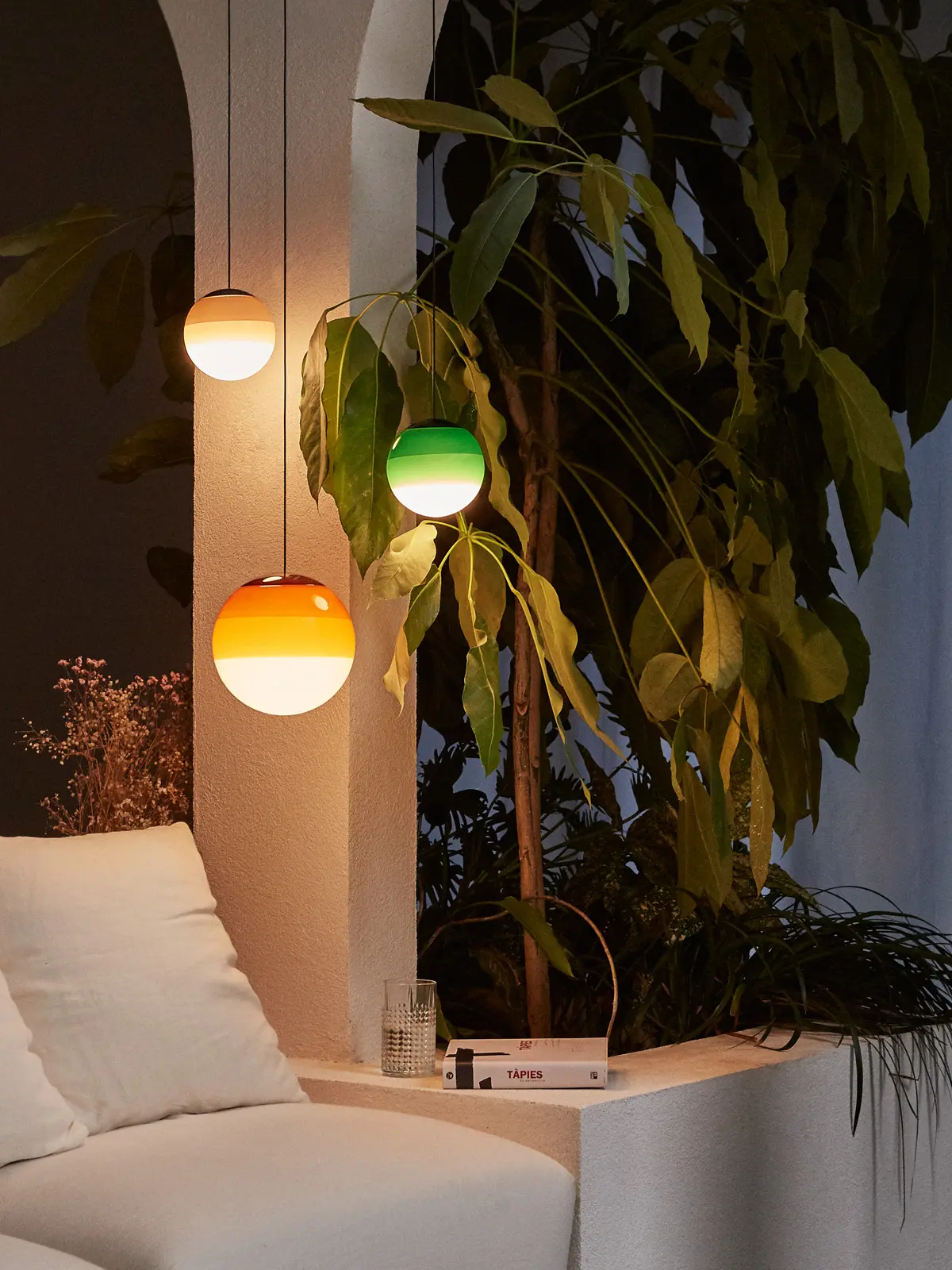 Kleine Designerlampen Dipping Light Marset Glasleuchten rund Ball DesignOrt Blog Lampen Leuchten Onlineshop Berlin