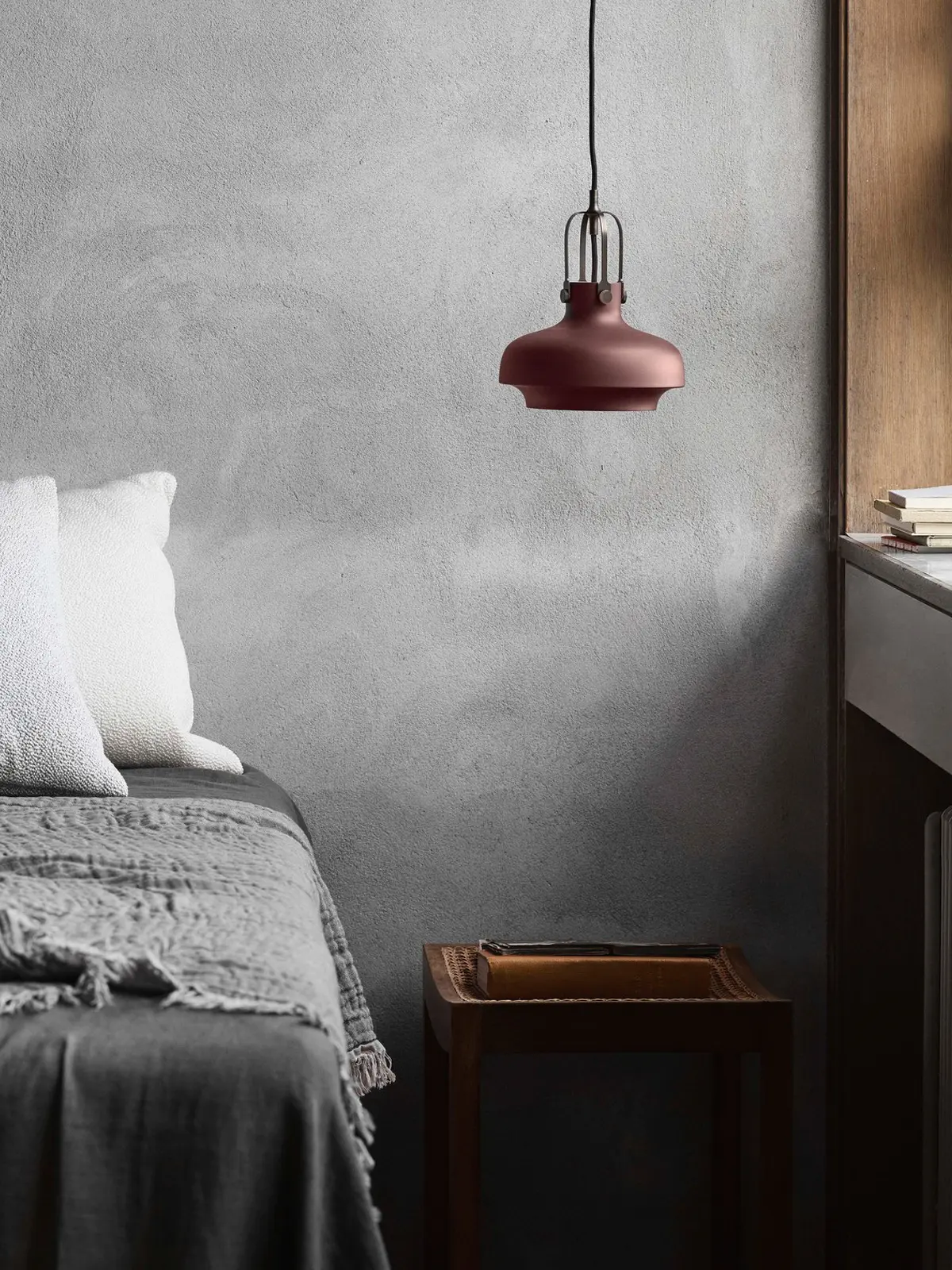 Pendel Leuchte in Rostrot &tradition DesignOrt Blog: Designer im Portrait Copenhagen SC6 Plum &tradition Designort