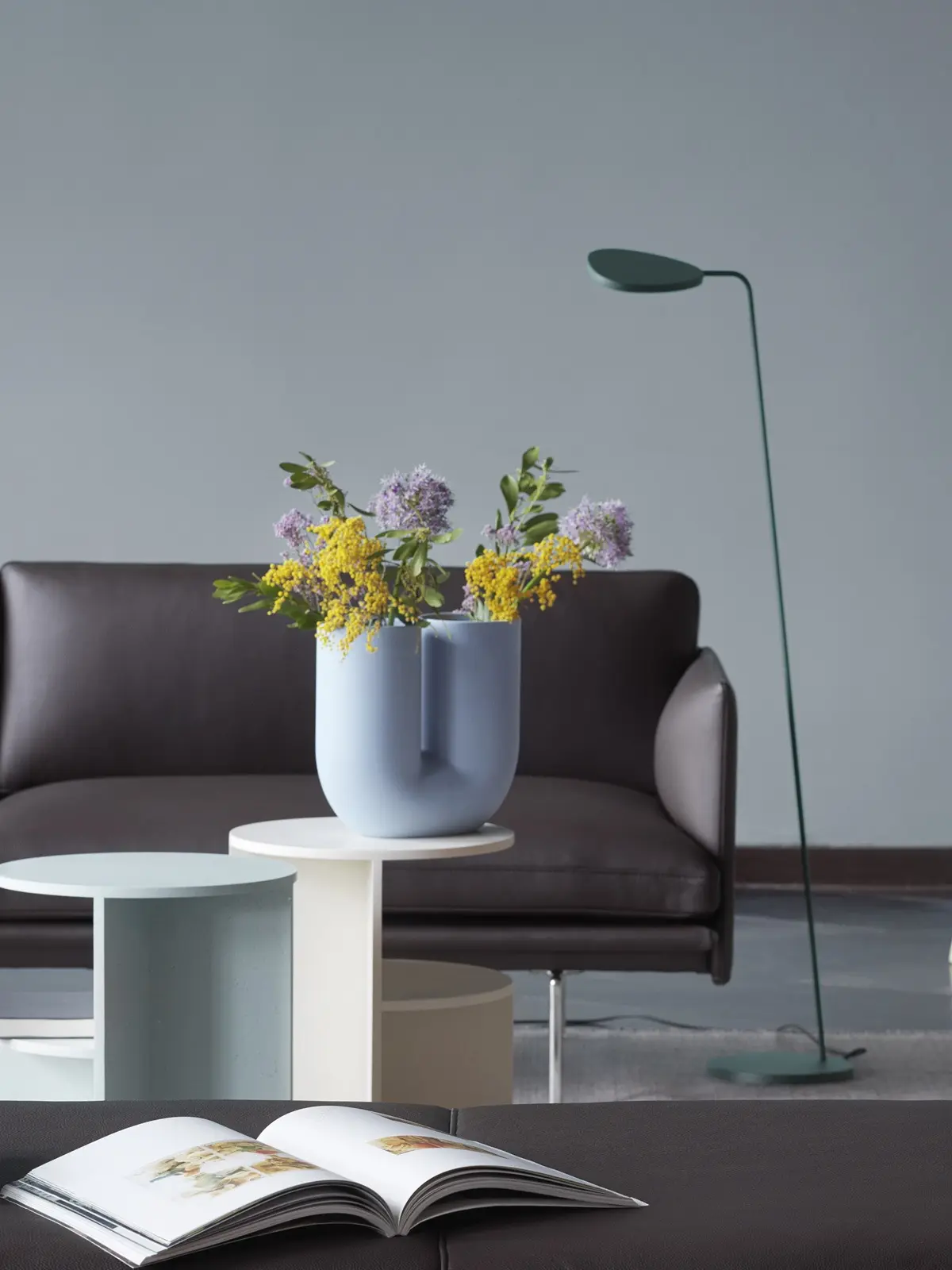 grüne Stehlampe LED muuto Best of DesignOrt Blog: Leaf Floor schlanke Stehleuchte muuto DesignOrt
