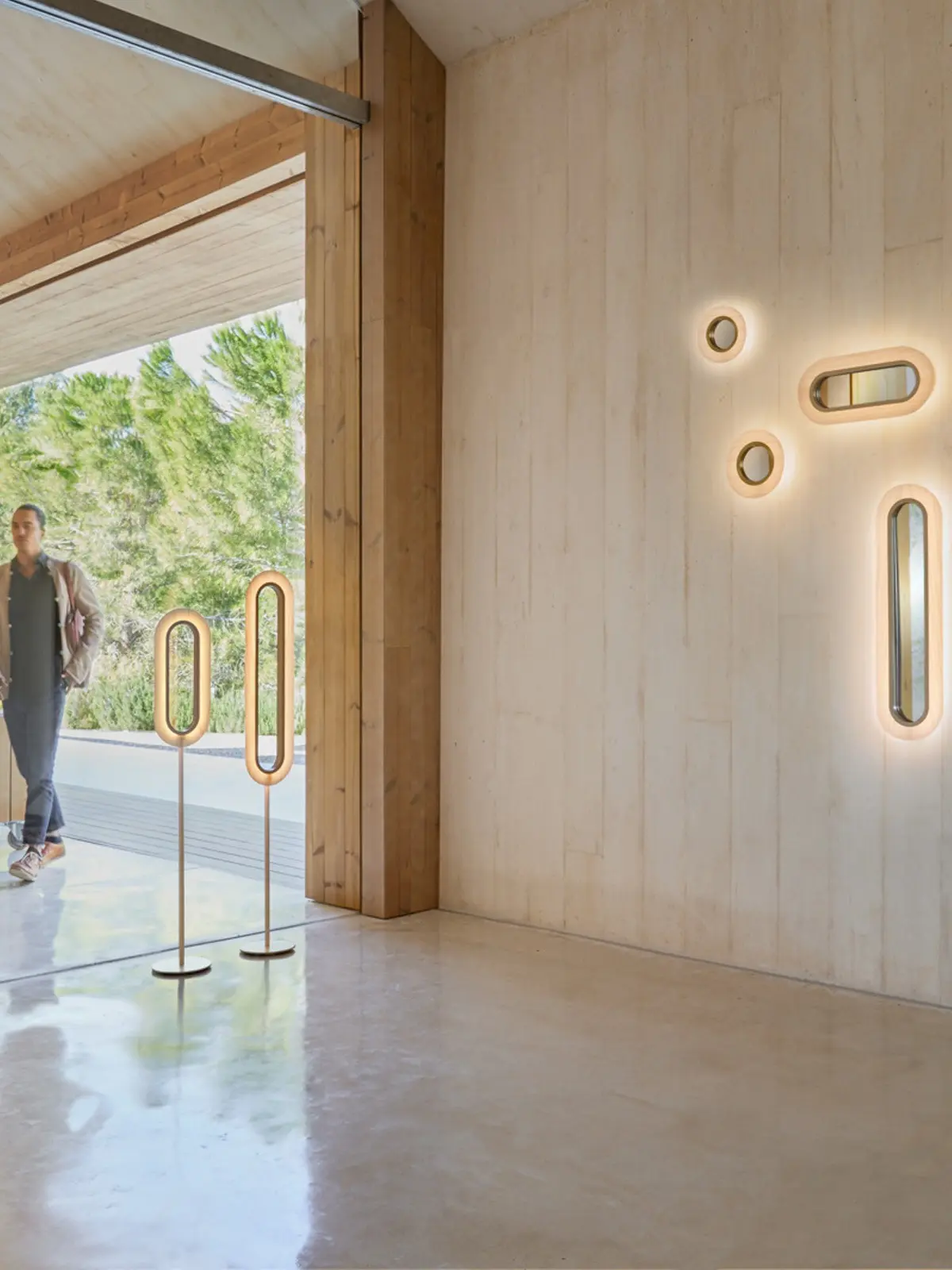 Wandleuchten mit passenden Stehlampen DesignOrt Blog: Neue Designerleuchten von LZF Lamps Lens A Wandleuchten