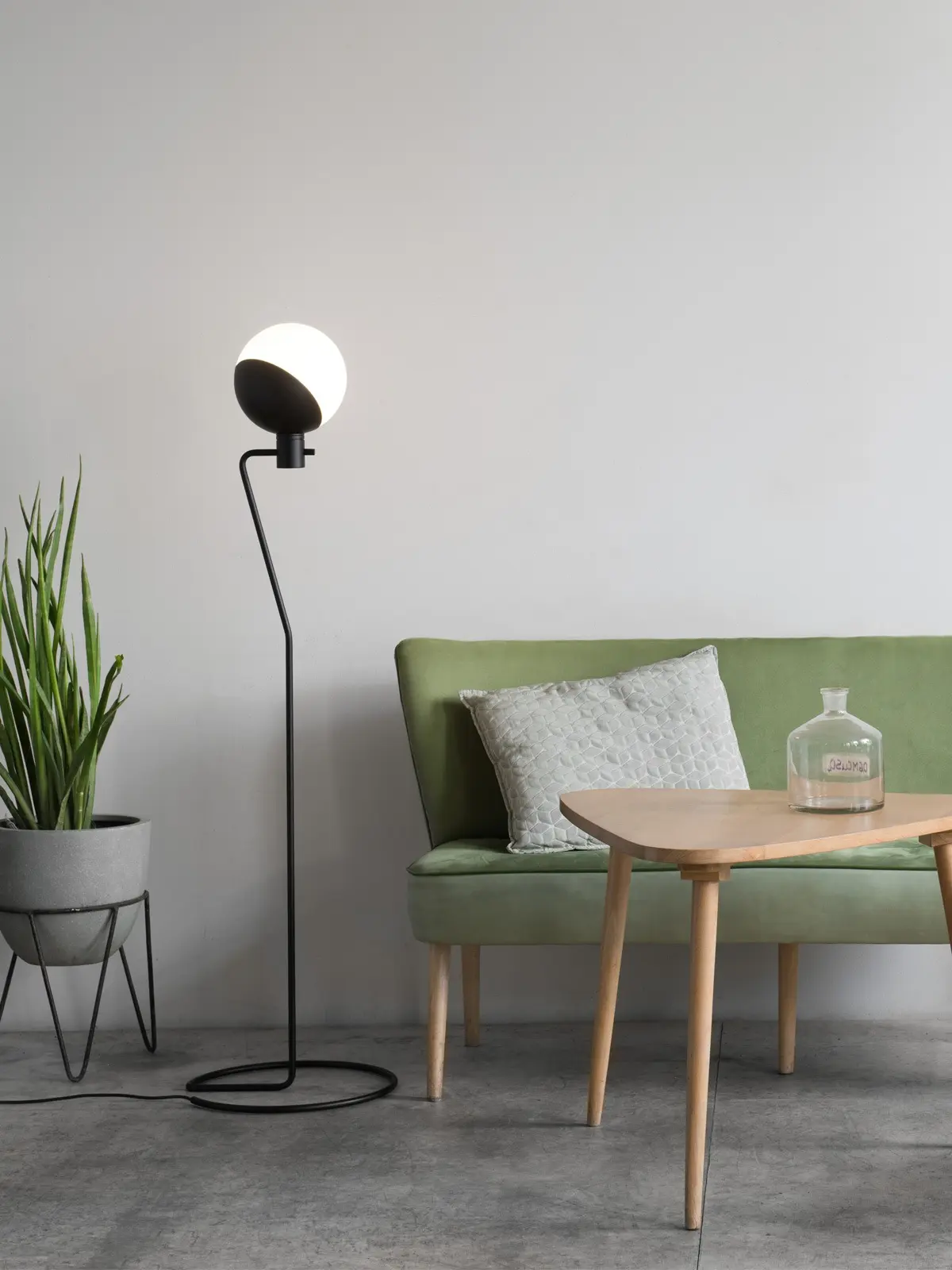 Baluna Floor Stehleuchte Grupa Products Designort Lampen Blog Onlineshop Designerleuchten