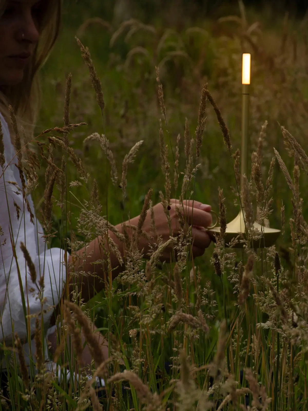 Messinglampe Öllampe tragbare Kerze Graypants Wick Tischlampe Akkuleuchte DesignOrt Lampen Onlineshop Berlin Designerleuchten