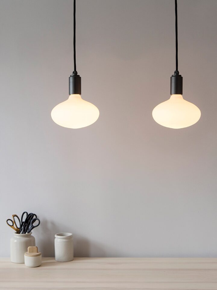 Porzellan Leuchtmittel Tala Glühbirne weiß DesignOrt Licht Lampen Leuchten Onlinehop Berlin