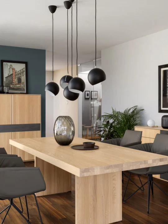 Nyta Lampen Tilt Globe über Tisch DesignOrt Leuchten Berlin