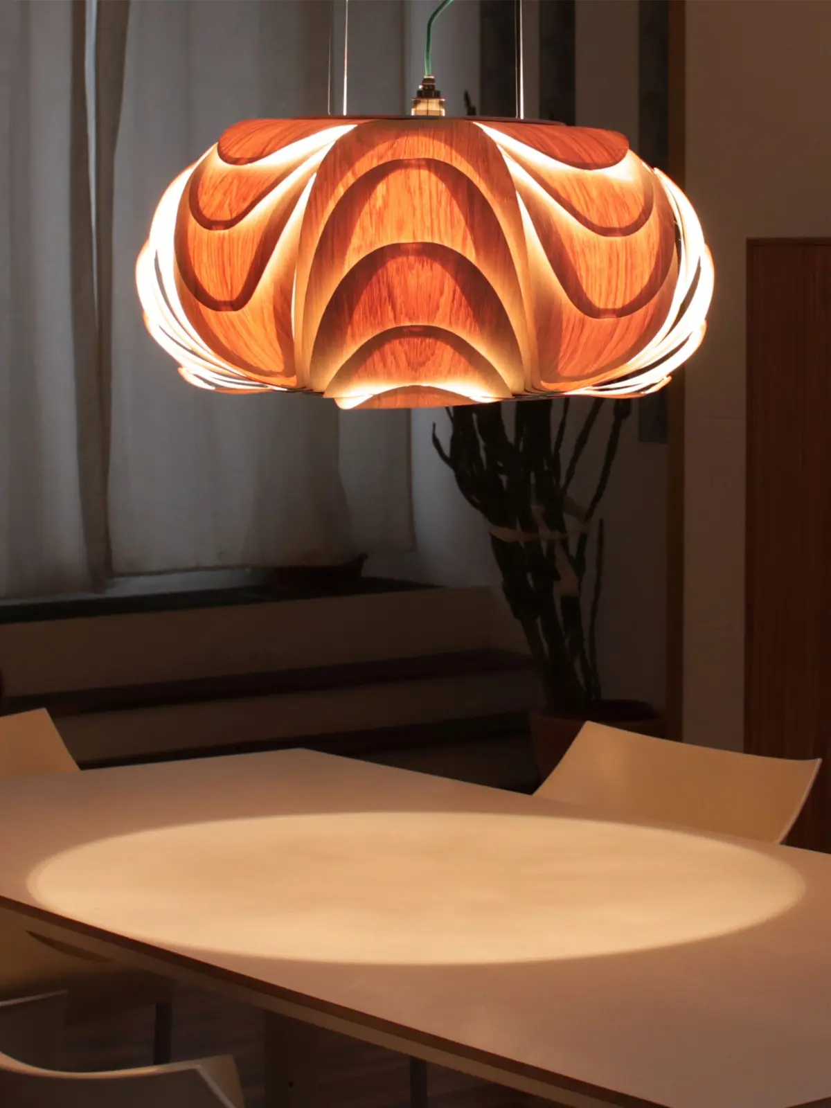 Lampenblog: ONYEE Lights ANIDA Leuchte aus Holz DesignOrt