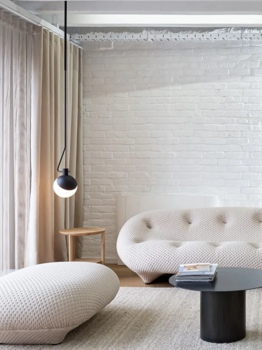 Baluna C Deckenleuchte mit Teleskopstange Lampenschirm mundgeblasenes Glas Grupa Products