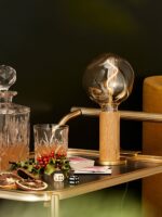 Tala Knuckle Table Lamp mit mundgeblasener Birne DesignOrt Onlineshop Lampen