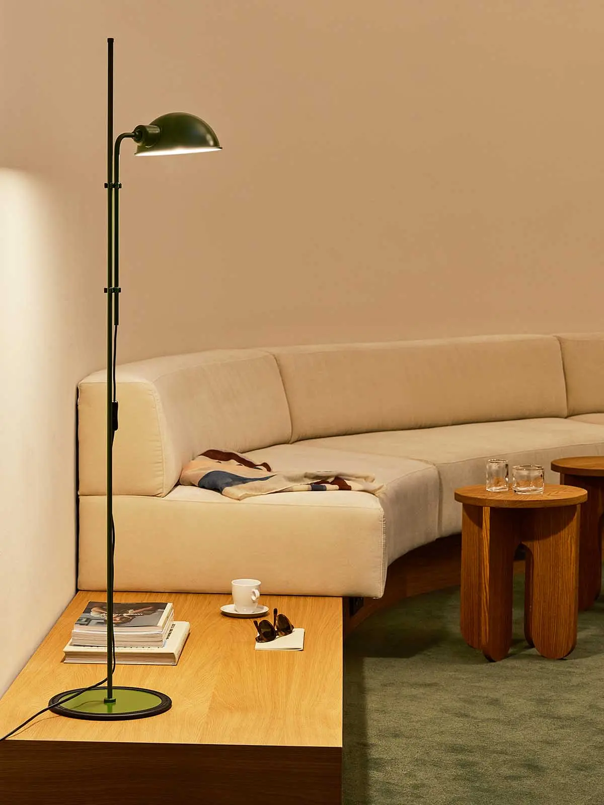 Marset Funiculi Stehlampe -- spanischer Design Klassiker online kaufen bei DesignOrt