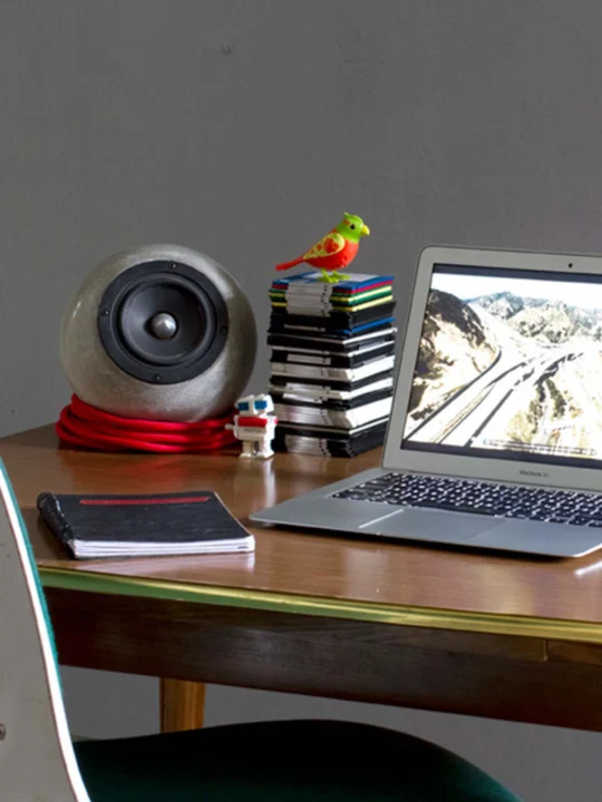 onktokathu Warble Marble Lautsprecher rund Beton Design Berlin DesignOrt Onlineshop