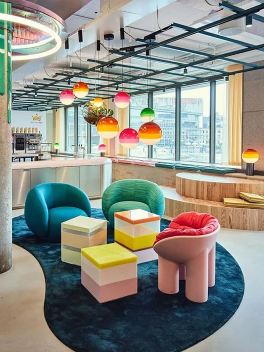 farbige kugelige Lampen Dipping Light Marset DesignOrt Leuchten Berlin