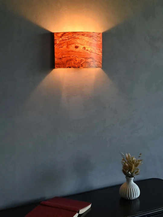 Wandleuchte aus Olivenholz online kaufen nachhaltige Lampe DesignOrt