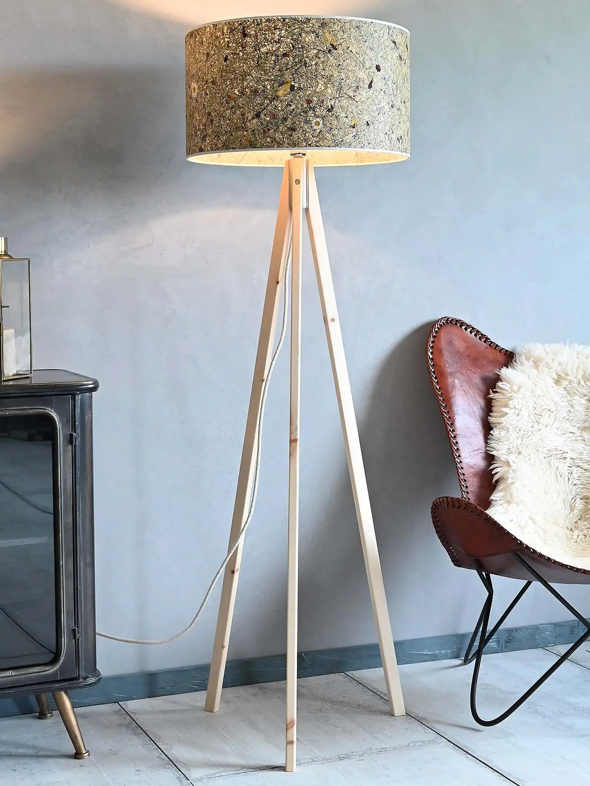 nachhaltige Designerleuchte Stehlampe Tripod Holz LeuchtNatur Ligno