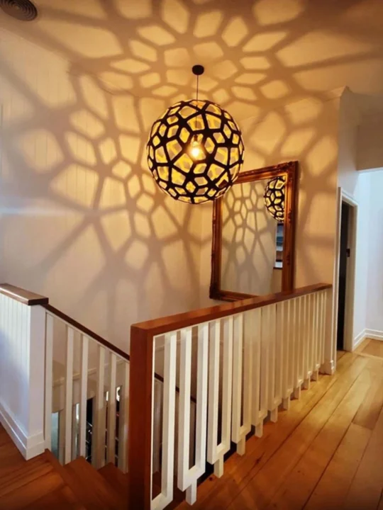 nachhaltige Designlampe aus Bambus Coral Lampe Trubridge Leuchte online kaufen DesignOrt Lampen Berlin