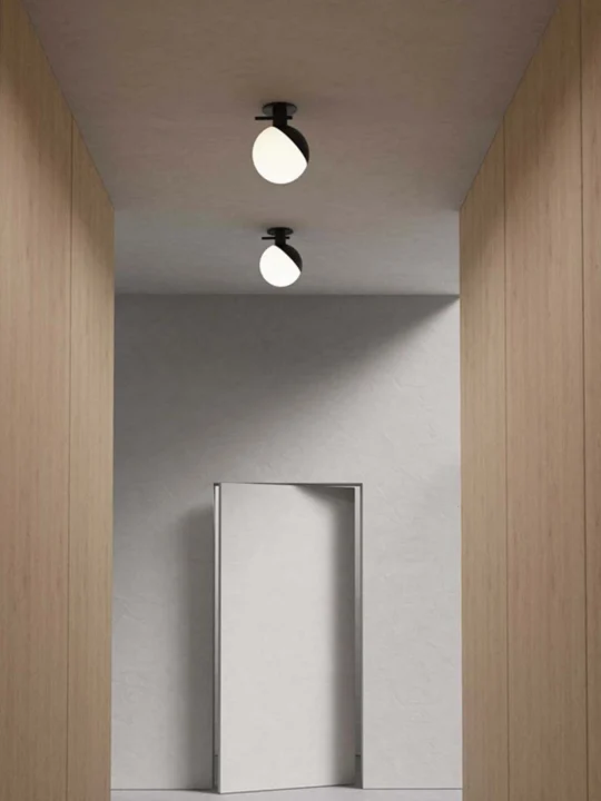 Designlampe von Grupa Studio Baluna Wall Table als Deckenleuchte im Flur Beleuchtung