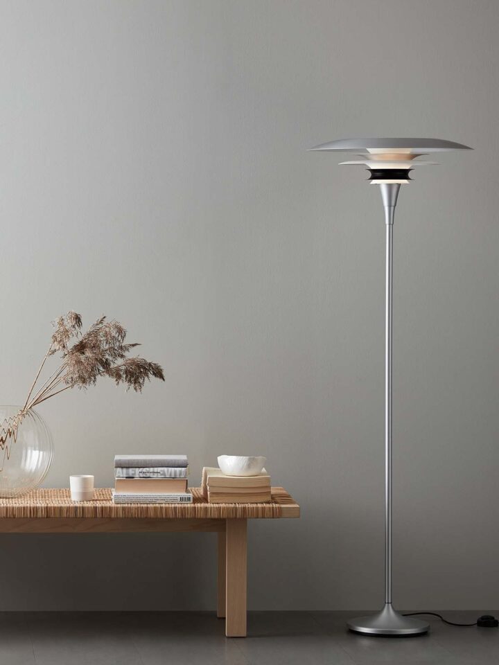 Alu Flat White Diablo Floor Stehleuchte skandinavisch online kaufen DesignOrt Lampen Berlin