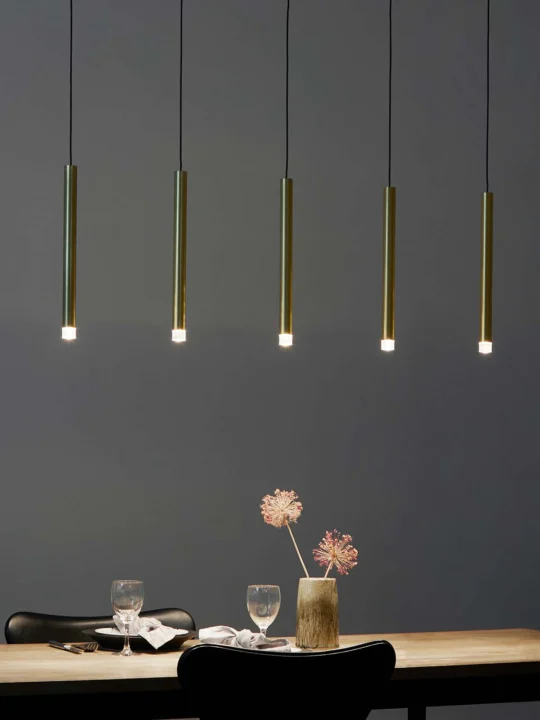 schmale lineare Pendelleuchte LED LOOM Design Lampe online kaufen DesignOrt