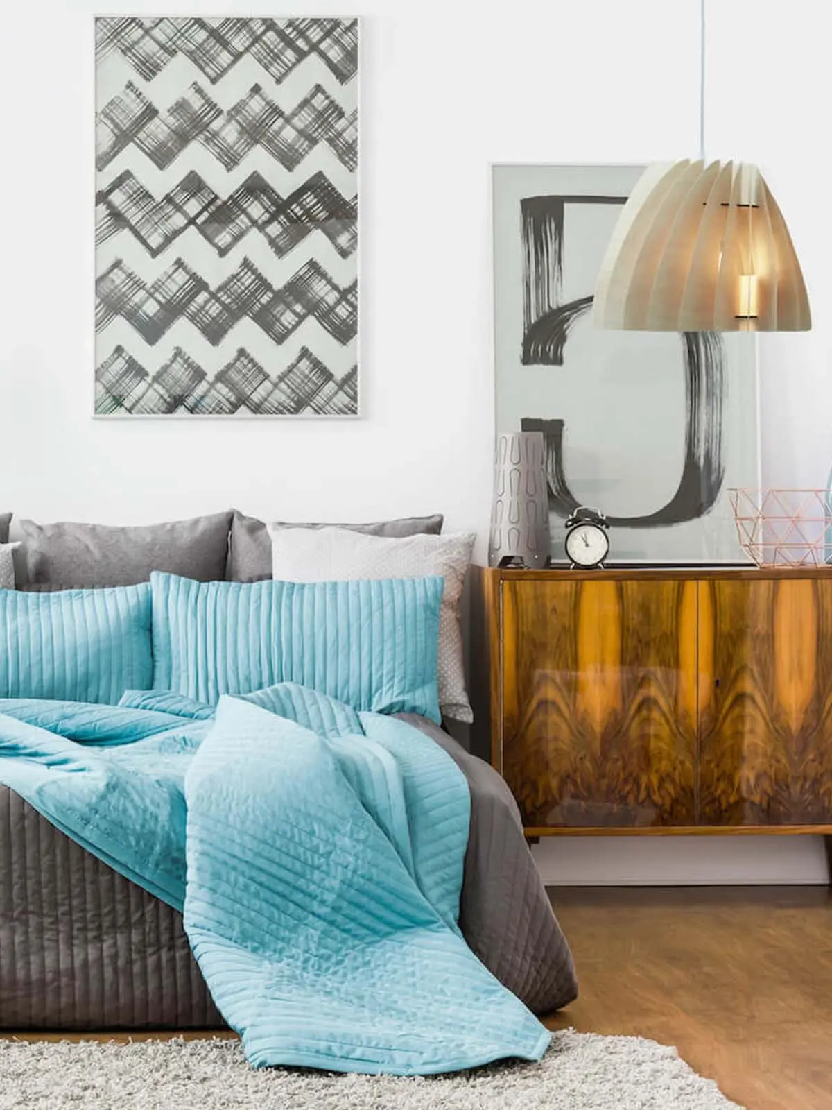 Holzleuchte als Beleuchtung im Schlafzimmer Etna Lampe von Woolights