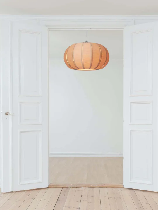 ovale Holzleuchte Tangerine Pendelleuchte Woolights DesignOrt Onlineshop