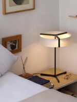 Beleuchtung Schlafzimmer Thesis Tischleuchte LZF Lamps als Nachttischlampe