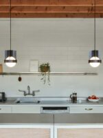 Tala LOOP Lampen in der Küche Tresen Beleuchtung DesignOrt Lampen Berlin