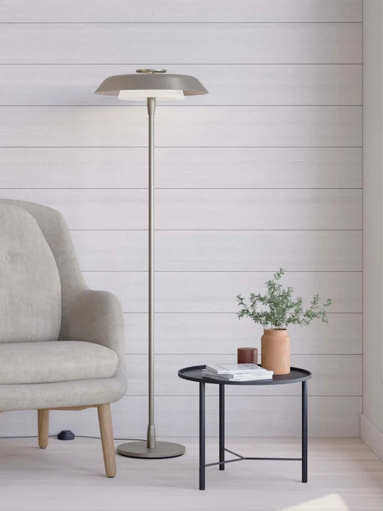 schwedische Stehleuchte elegant Belid Horisont Floor