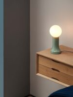 hellgrüne Tischlampe dimmbar Tala Shore Table DesignOrt