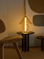 geometrische Glaslampe Marset Fragile Tischleuchte online kaufen DesignOrt