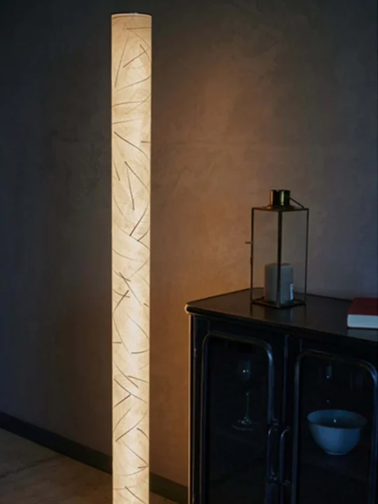 Stehlampe schlanke Lichtsäule Columna Lampe LeuchtNatur online kaufen DesignOrt