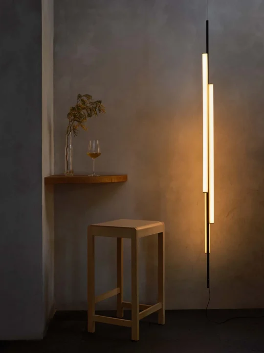 Designerleuchte mit Stecker Ambrosia V Plug-in dreiflammige vertikale Lampe