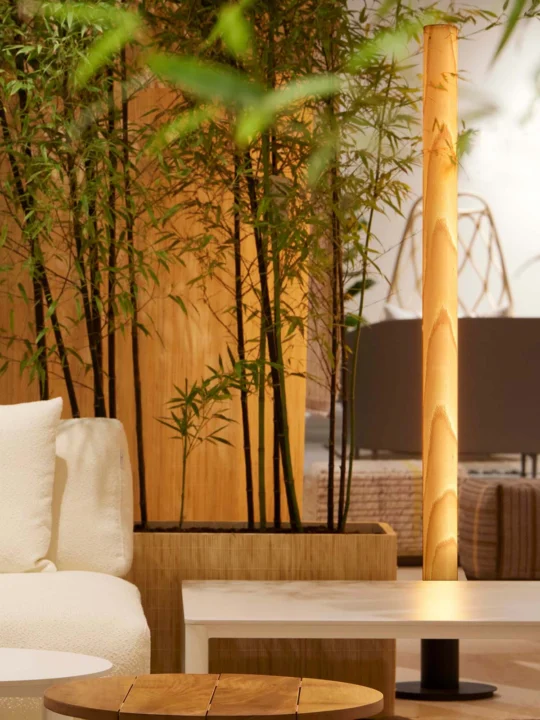 Lichtsäule Holz online kaufen DesignOrt Onlineshop Estela Floor Stehleuchte
