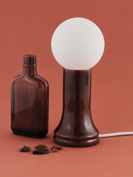 Tischleuchte mit Lampenfuss aus recyceltem Glass Shire Table von Tala online kaufen DesignOrt