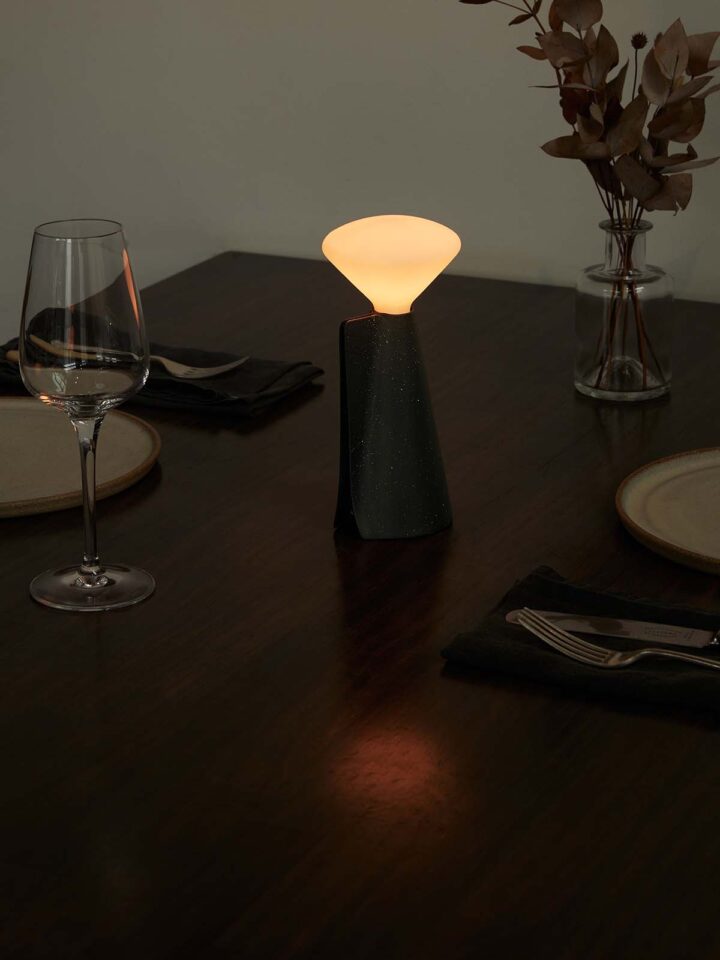 Tischlampe zum Aufladen Lampe von Tala Mantle Tischleuchte online kaufen DesignOrt