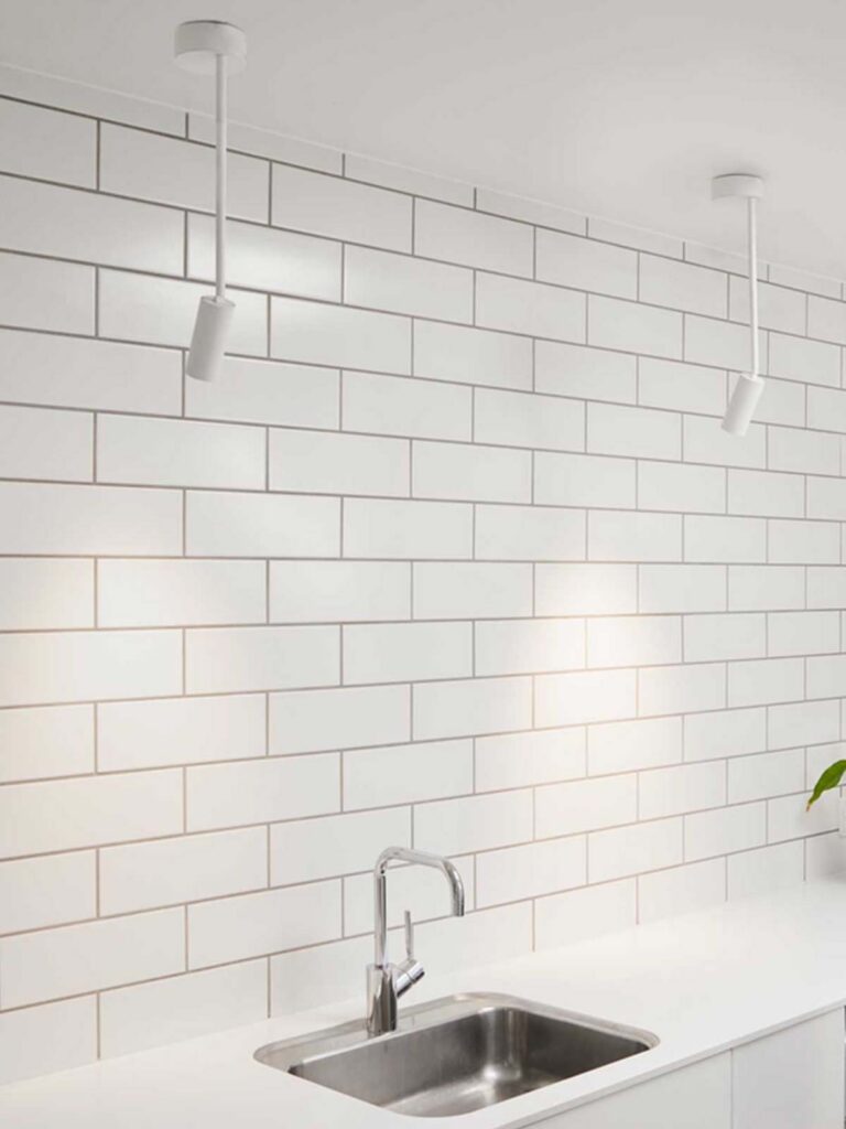 LED Leuchte Wandlampe Pendelleuchte LOOM Design Iris Wall Ceiling bei DesignOrt