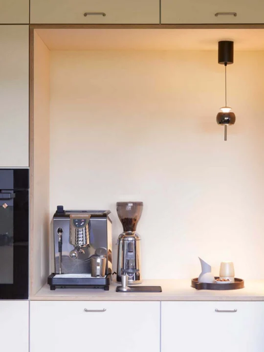 höhenverstellbare Designerleuchte skandinavisch Parachute Pendant LOOM Design