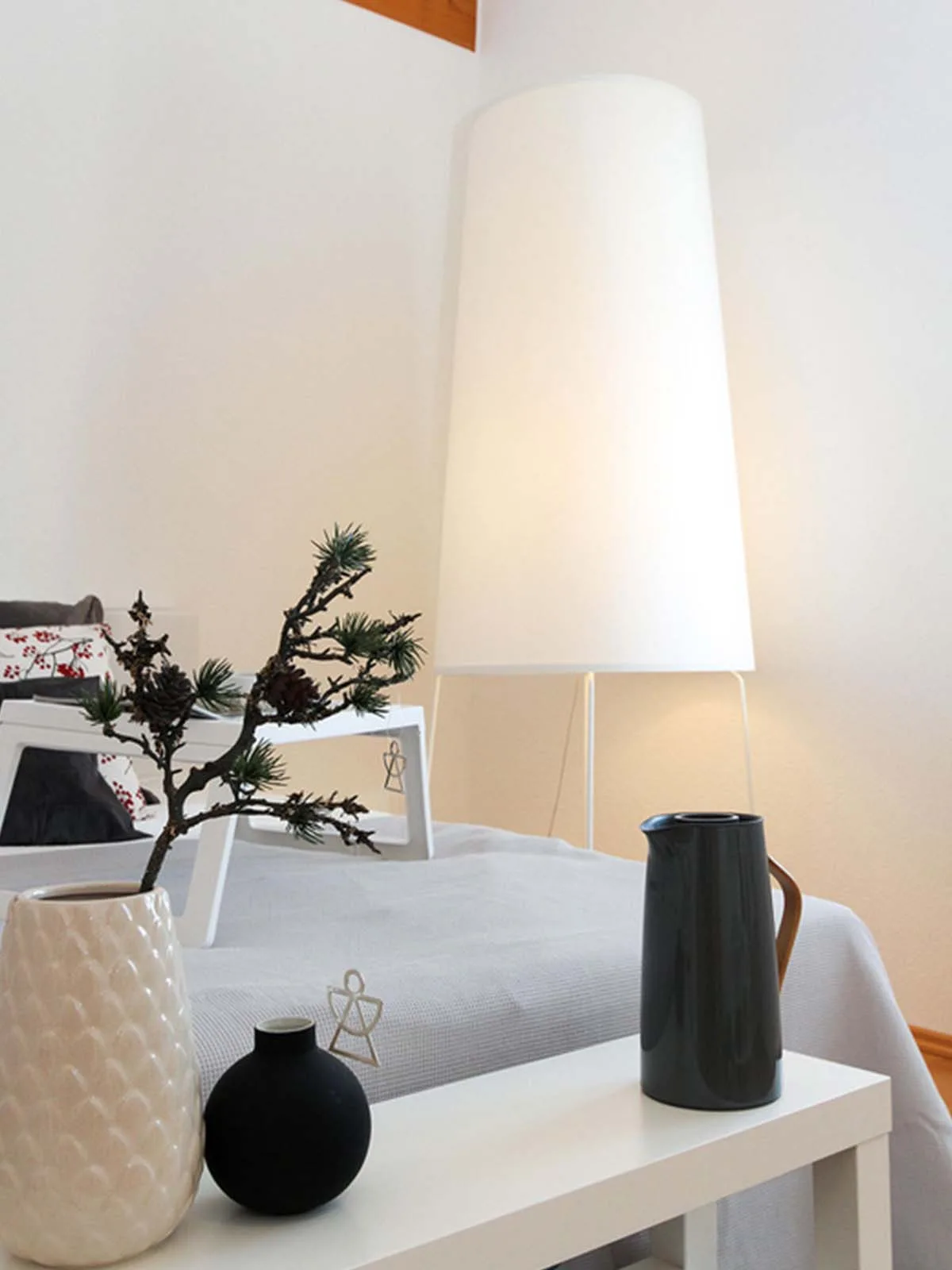 große Stehlampe Textilschirm frauMaier FatSophie