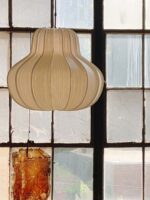 handgemachte Lampe aus Papier Hyo Pendelleuchte Ay illuminate online kaufen DesignOrt Onlineshop