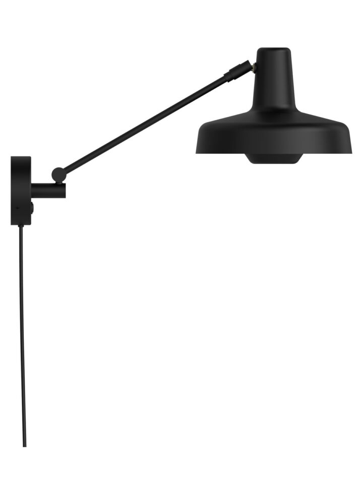 GRUPA Arigato Arigato Wandleuchte Short, verstellbarer Ausleger, Zagreb Design